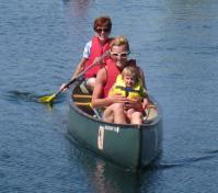 People canoeing