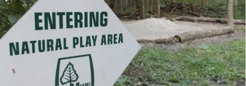 natural Play sign